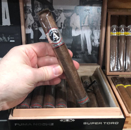 Cigar Review - Aladino Fuma Noche