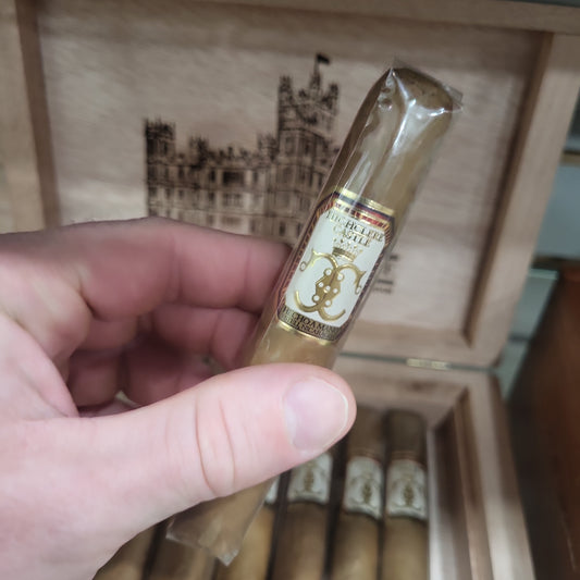 Foundation - Highclere Castle Robusto