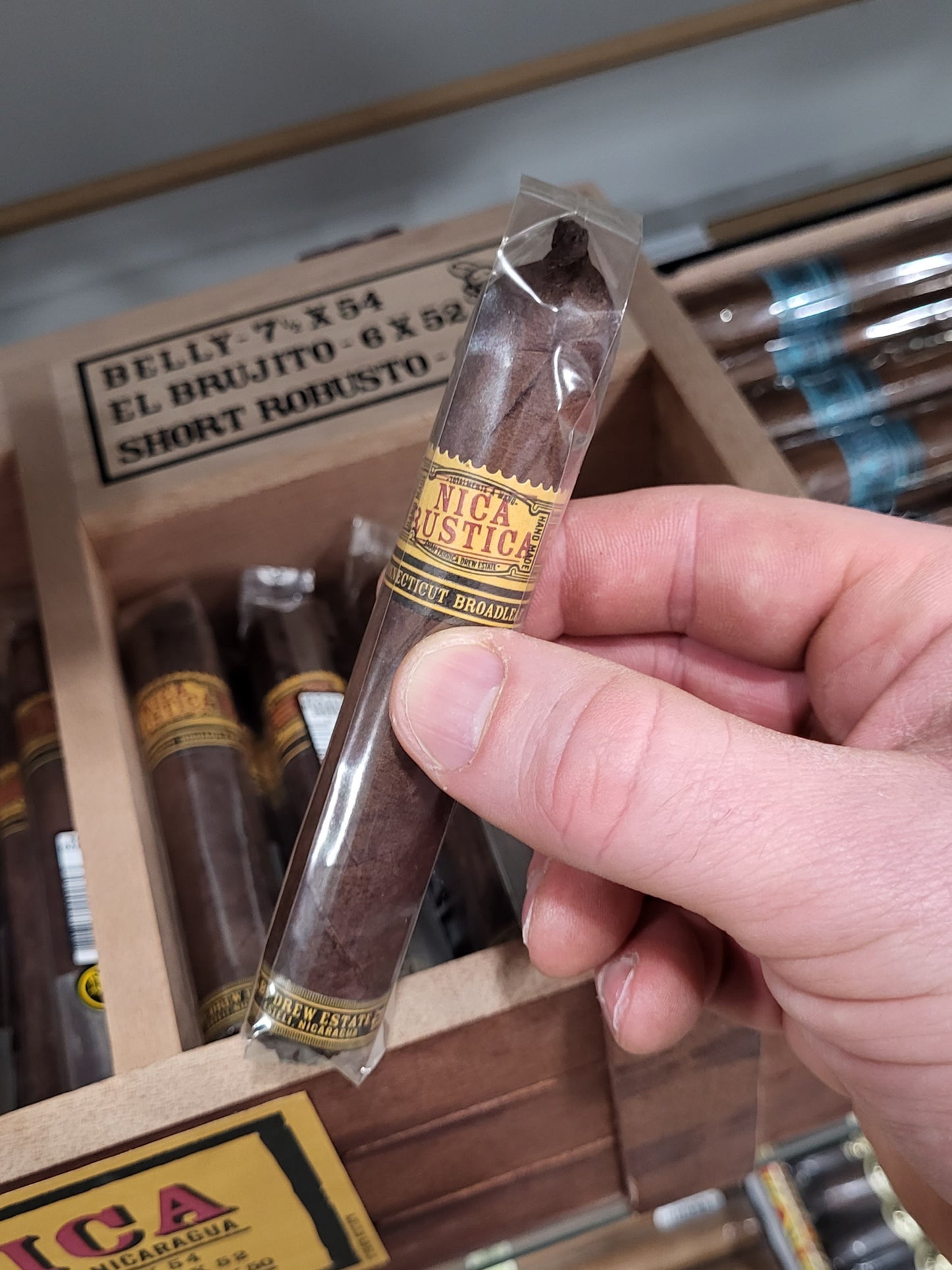 DE Nica Rustica - Short Robusto