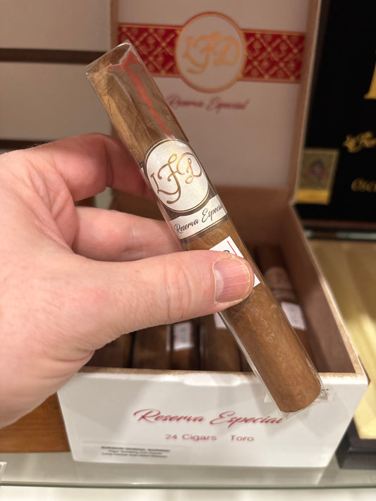 La Flor Dominicana - LFD Reserva Especial Toro