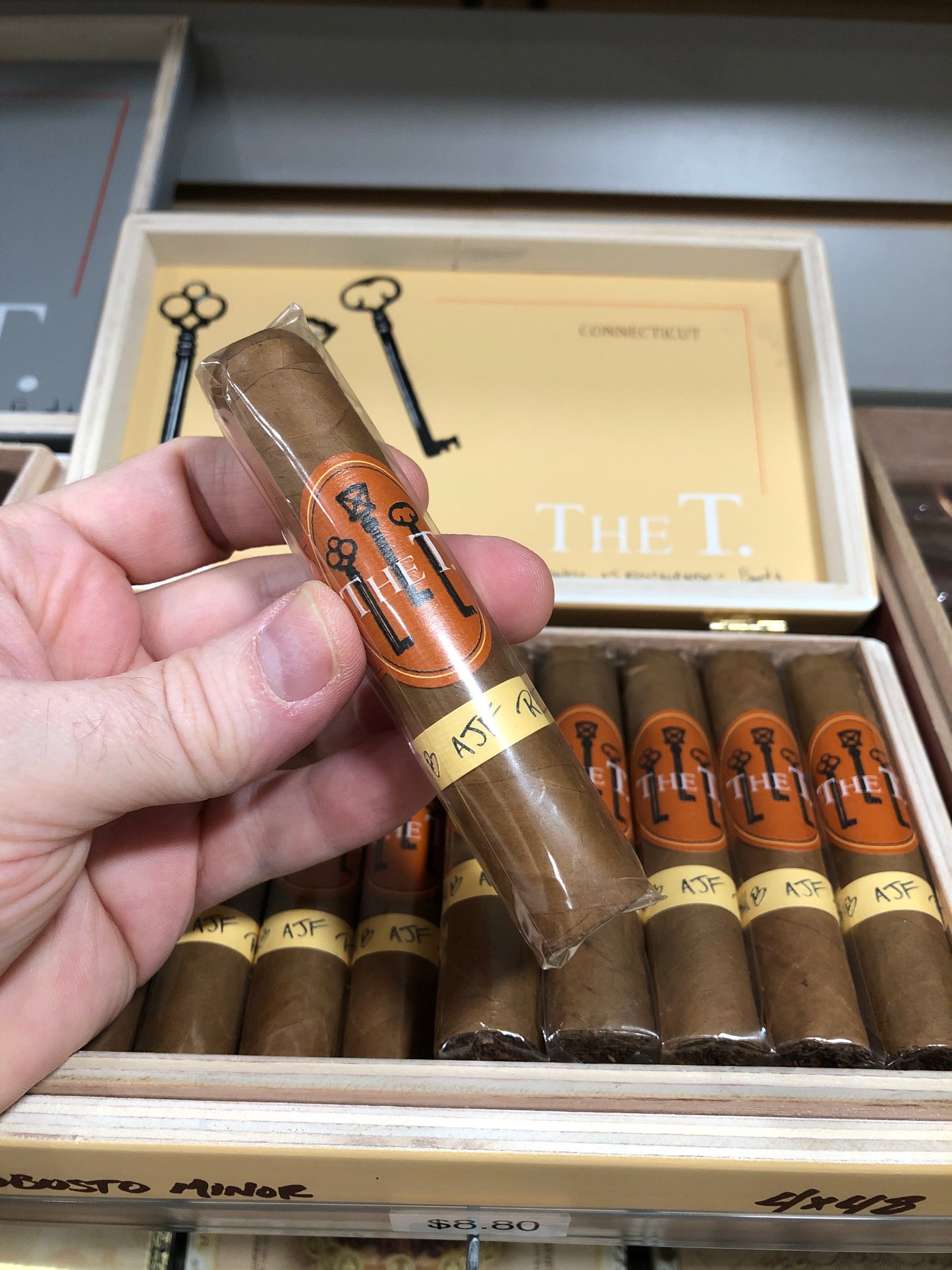 Caldwell - The T. Connecticut Robusto Minor