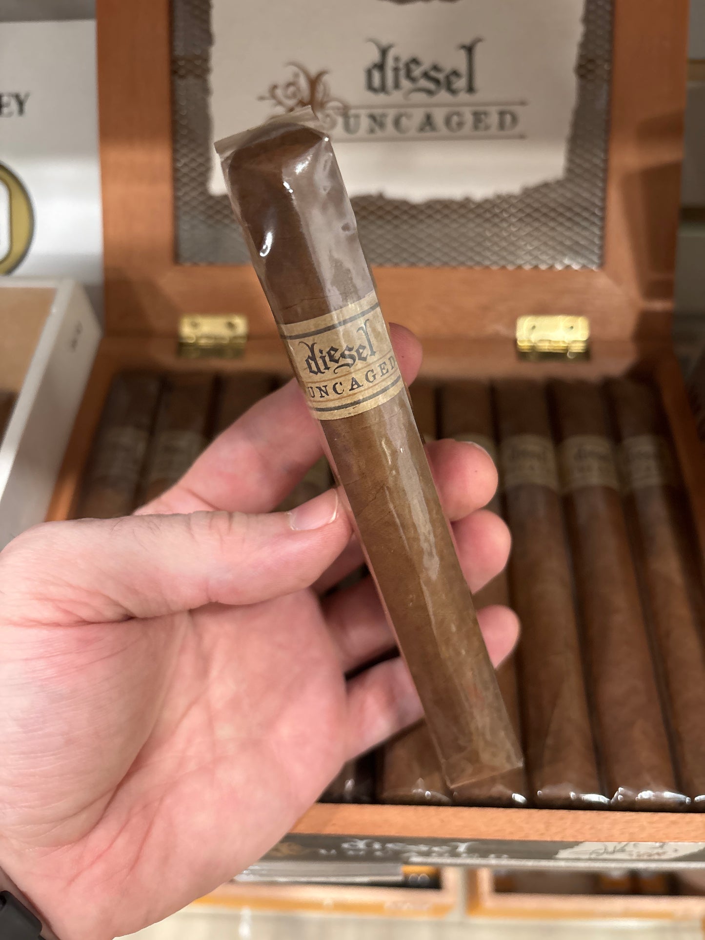 Diesel - Uncaged Toro 6x52