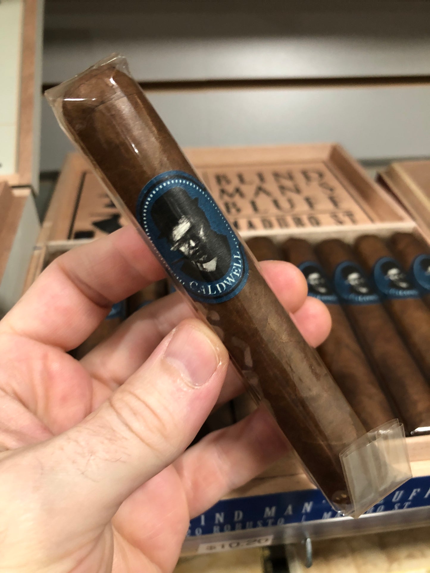 Caldwell - Blind Man's Bluff Sweet Tip Maduro Robusto