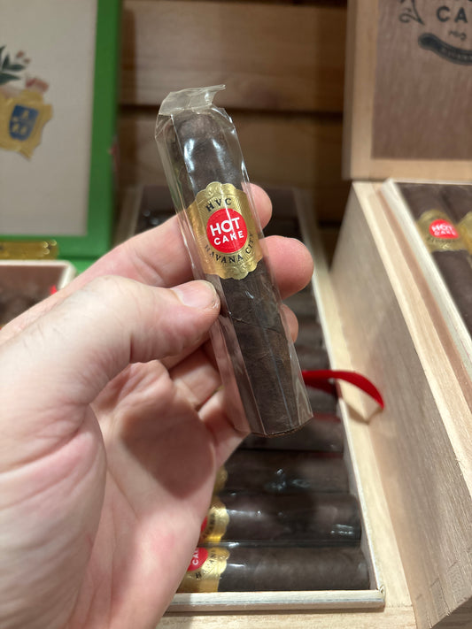 HVC - Hot Cake Maduro Half Corona