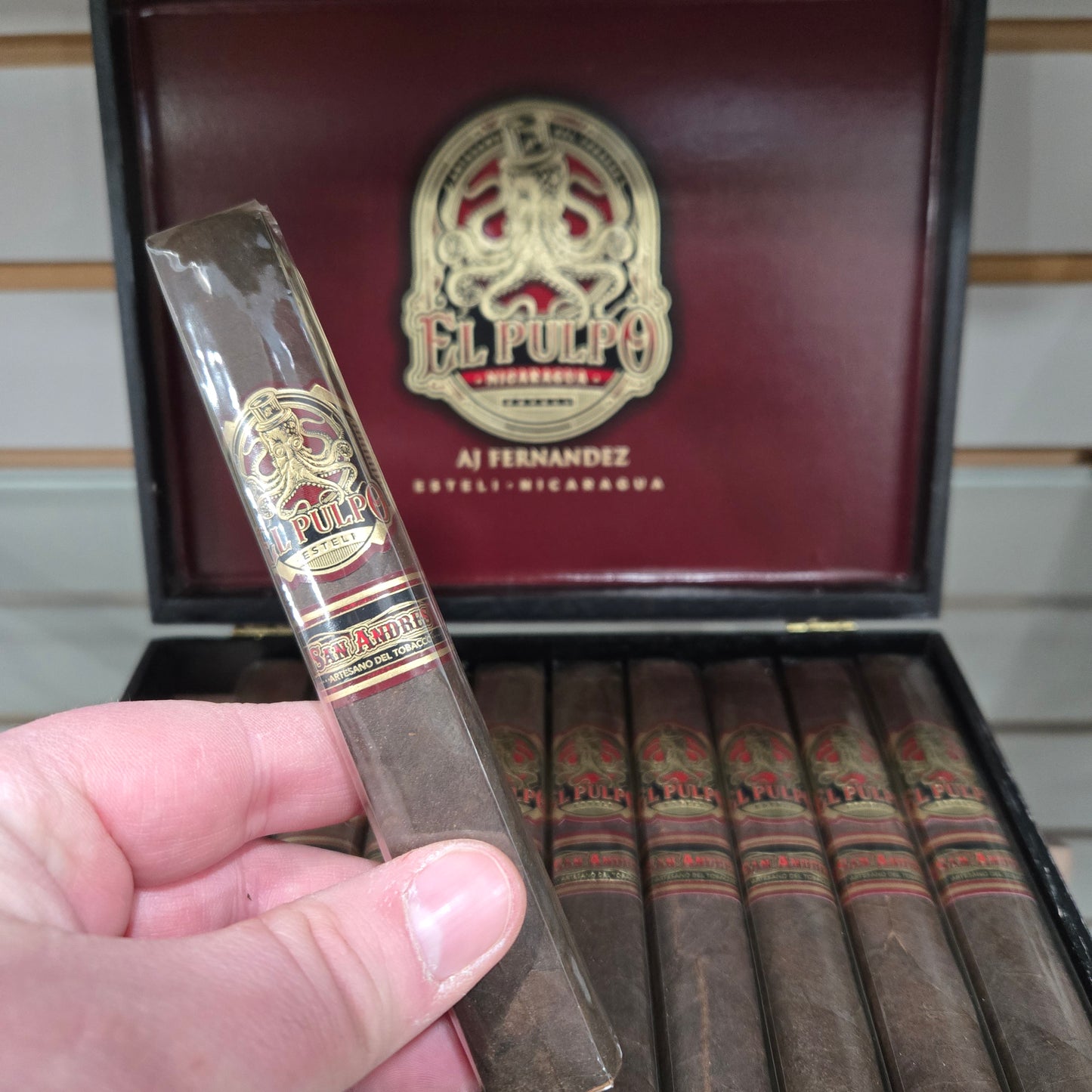 Artesano Del Tobacco - El Pulpo Toro Grande