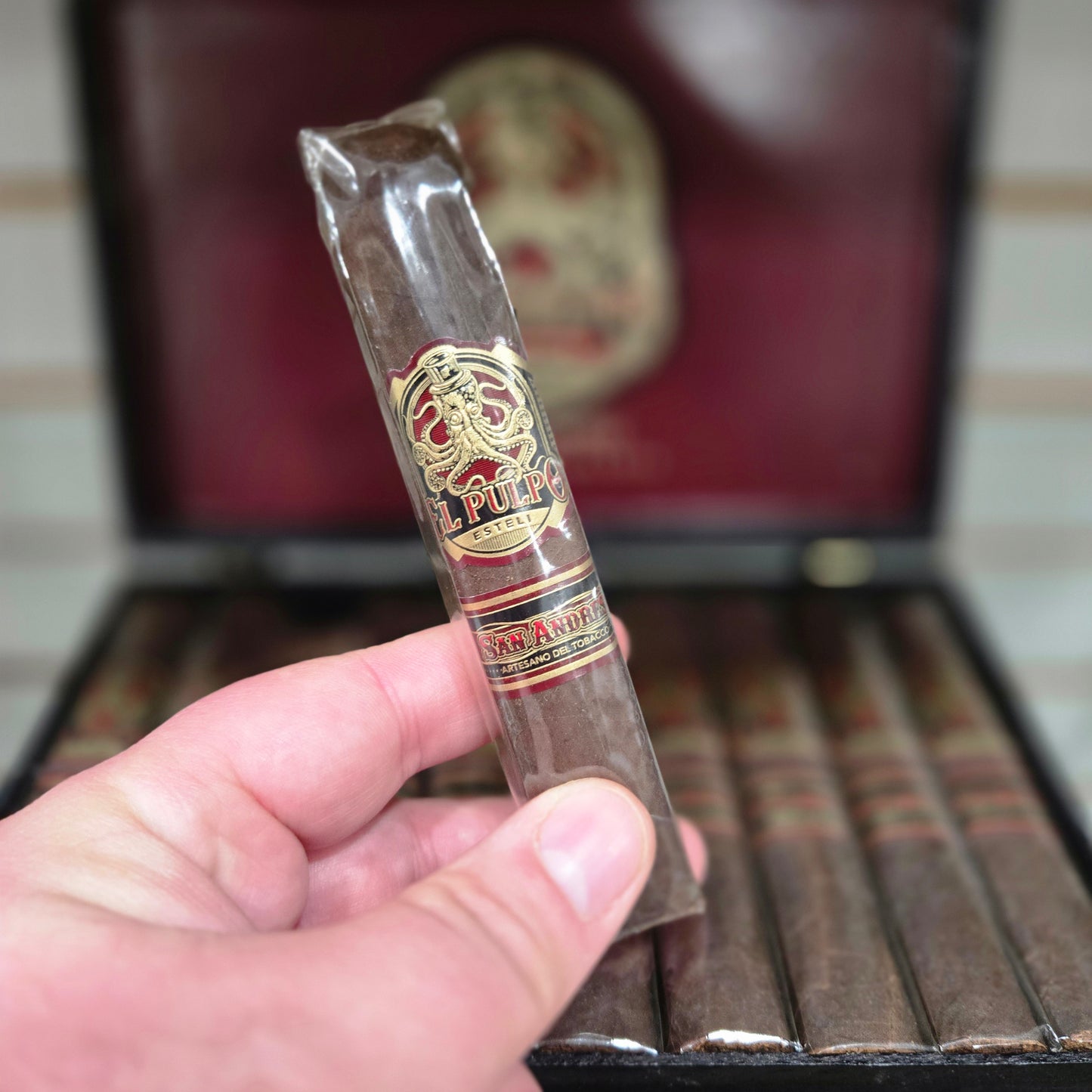 Artesano Del Tobacco - El Pulpo Robusto Grande