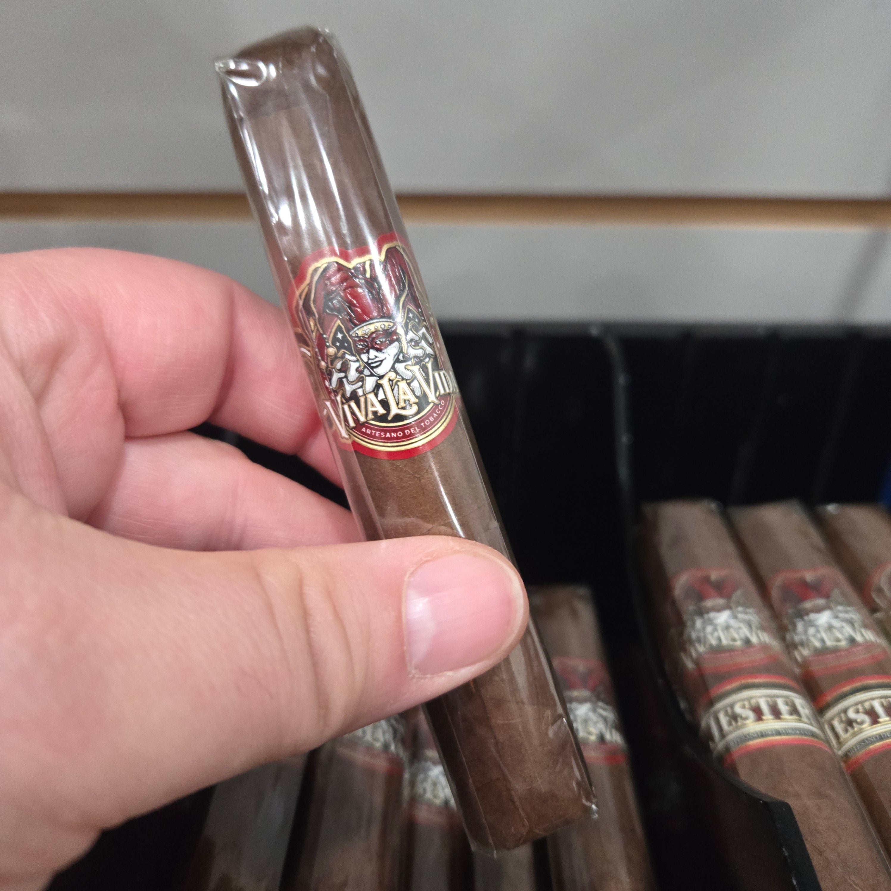 Viva La Vida - Robusto 5x54 – Route 30 Cigars