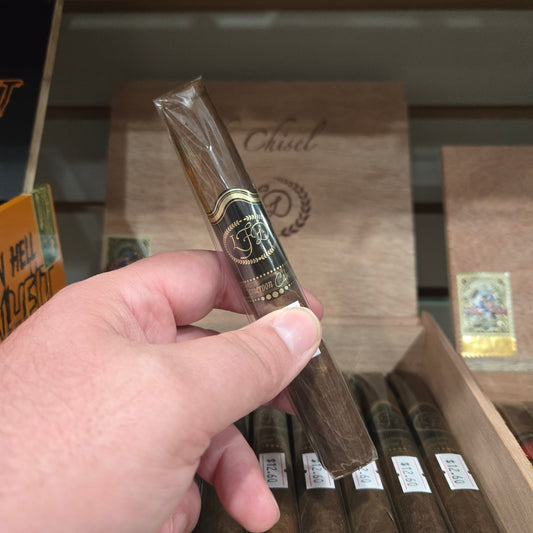 La Flor Dominicana - LFD Cameroon Cabinet Chisel