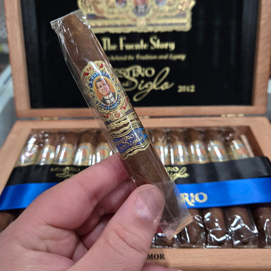 Arturo Fuente - OpusX Gran AniverXario Destino al Siglo de Amor