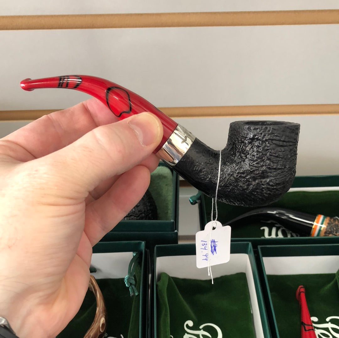 Pipe - Peterson Dracula Sandblasted 01 Fishtail