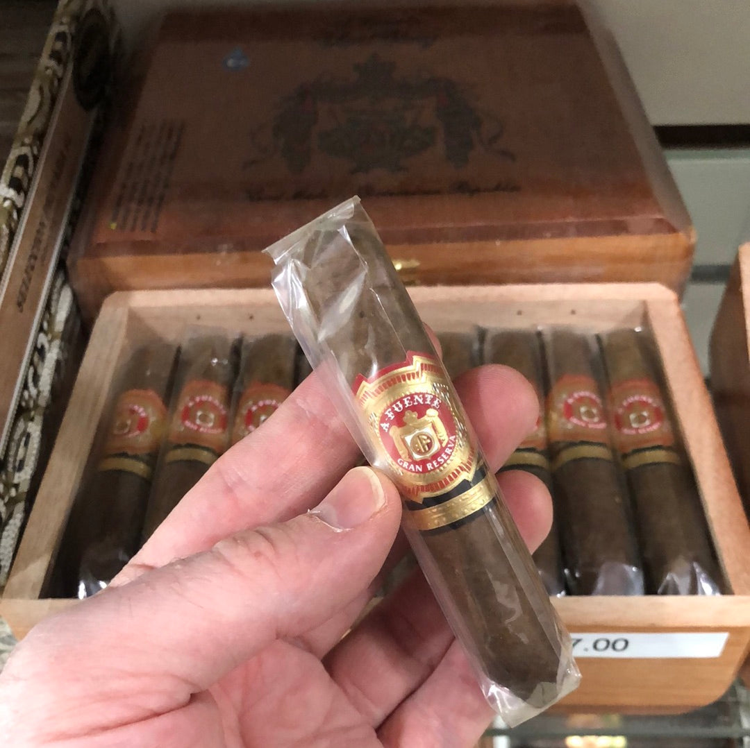 Arturo Fuente Hemingway Short Story Route 30 Cigars