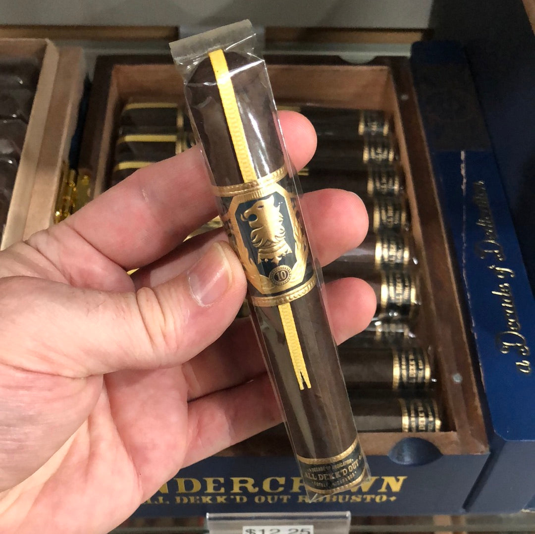 DE Undercrown 10 - Robusto