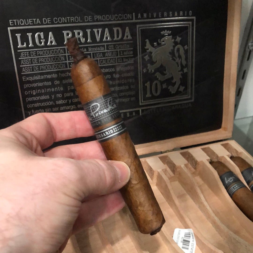 Liga Privada - 10 Aniversario Robusto