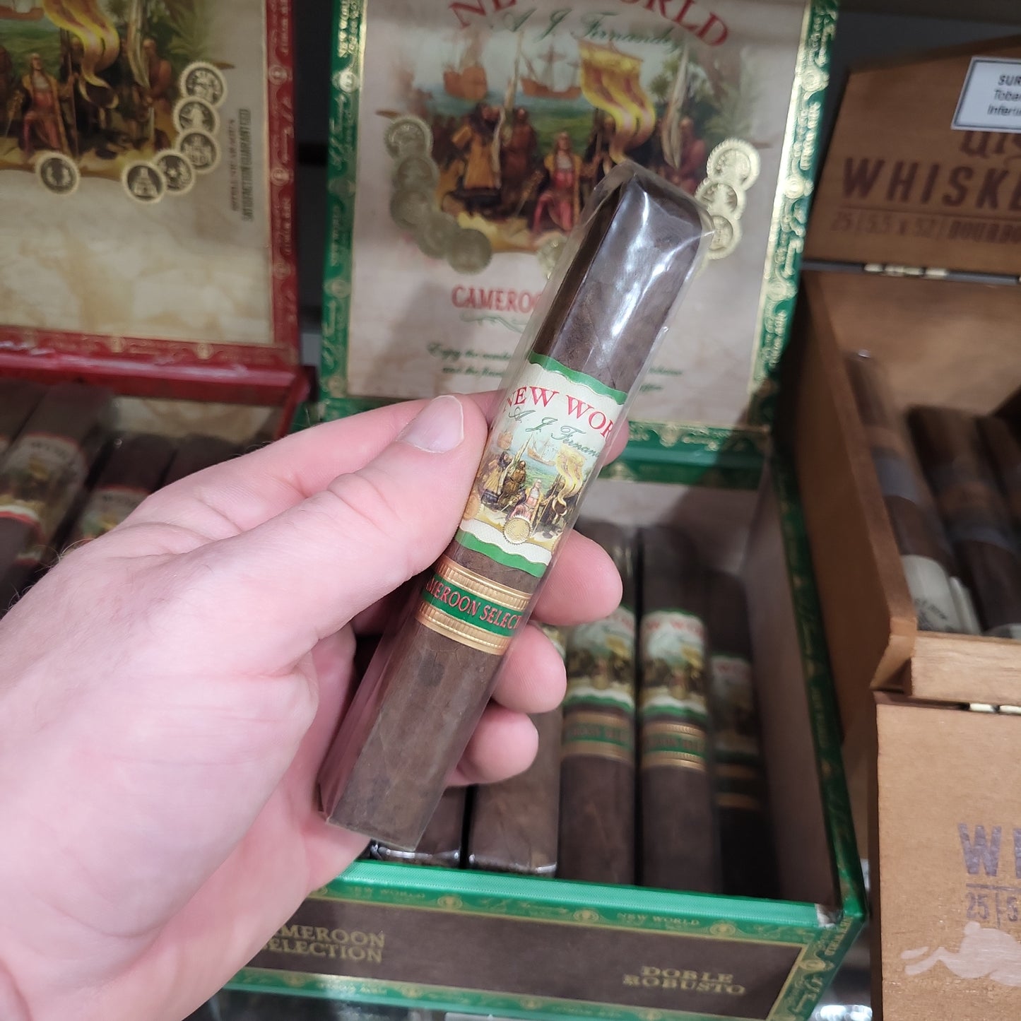 AJ Fernandez - New World Cameroon Doble Robusto 5.5x54