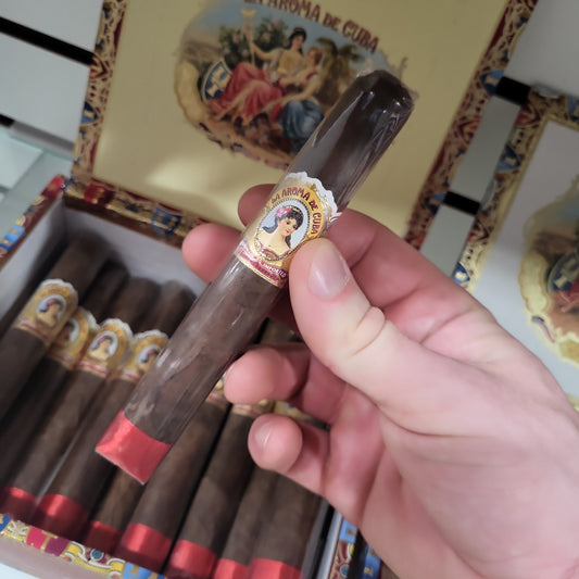 La Aroma de Cuba - Toro Monarch