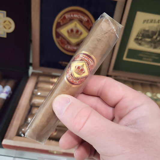 JCN - Diamond Crown Natural #4 Robusto