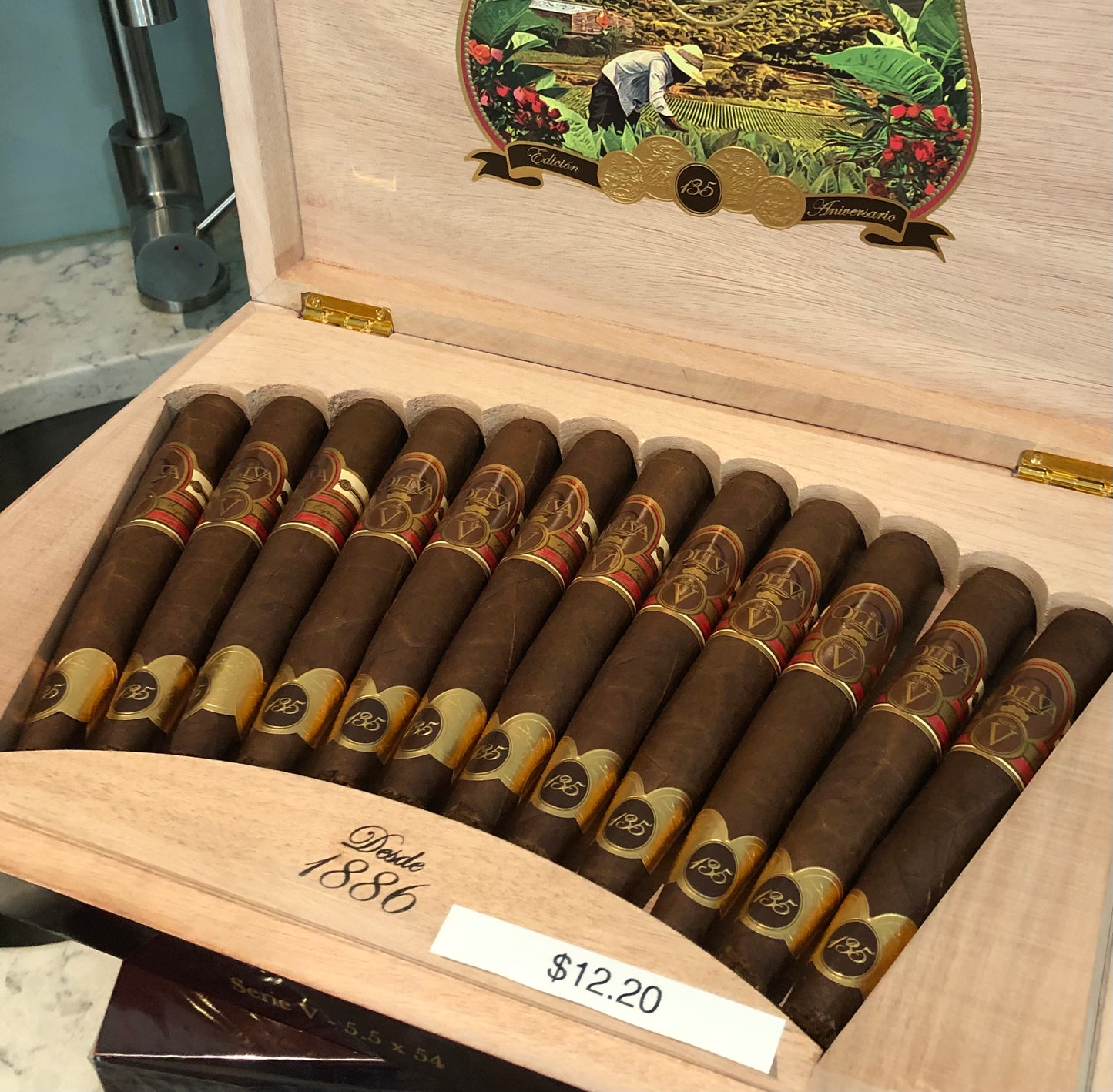 Oliva - Serie V 135th Anniversary