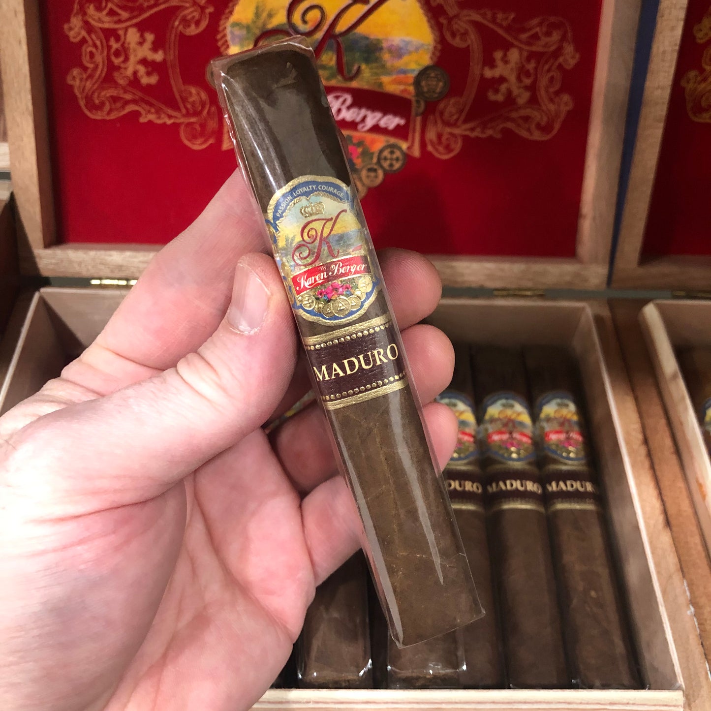 K Karen Berger - Maduro Robusto