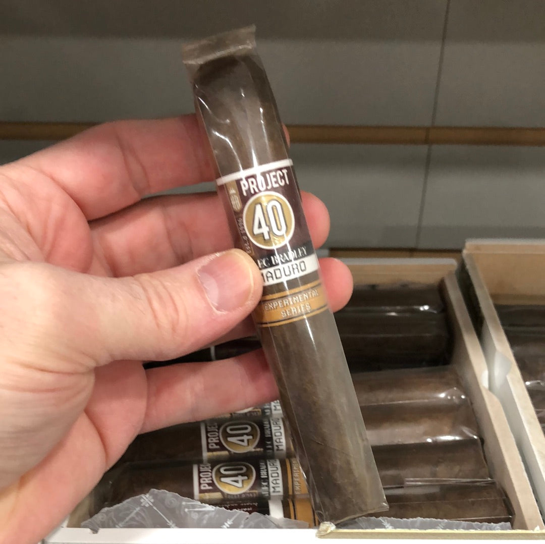 Alec Bradley - Project 40 Maduro Robusto