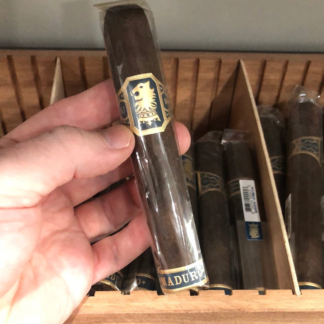 DE Undercrown - Maduro Robusto 5x54